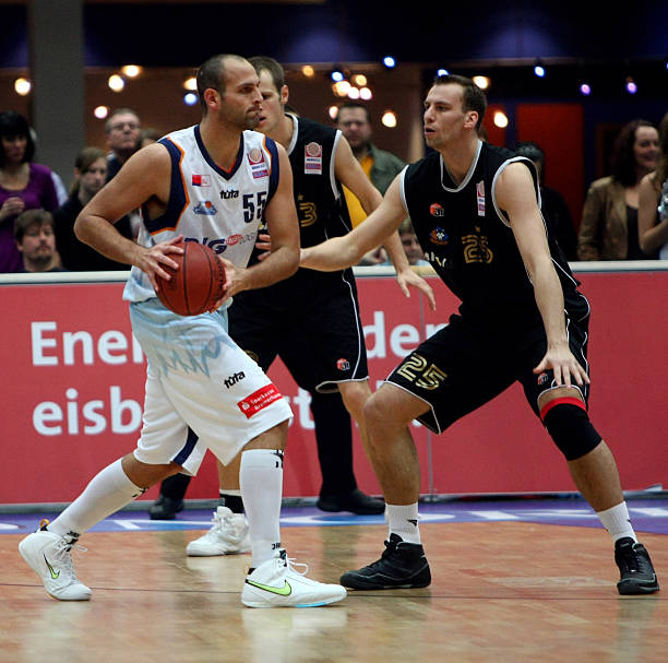 效力的中场 效力的中场